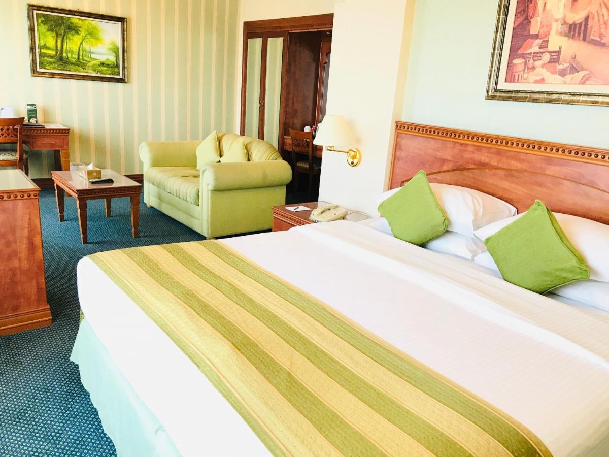 Riviera Hotel Dubai Room photo